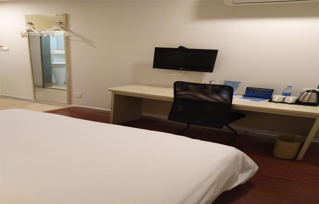 Hanting Hotel Beijing New Fuchengmen Bagian luar foto